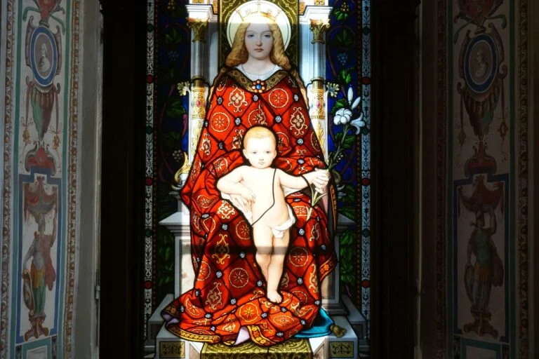 Babilonia y la virgen Maria